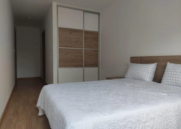 Piso Ara Solis Daire Cee